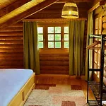 Lodge Pine River Dobrenica *