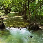 Hytte Pine River Dobrenica