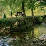 Pine River Dobrenica Hytte