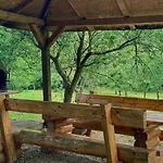 Hytte Pine River Dobrenica *