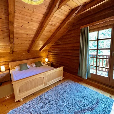 Pine River Dobrenica - 4000 M2 Riverside Estate * Bihać