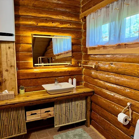 Pine River Dobrenica - 4000 M2 Riverside Estate Bihac