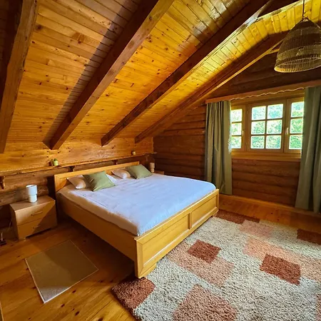 Pine River Dobrenica - 4000 M2 Riverside Estate