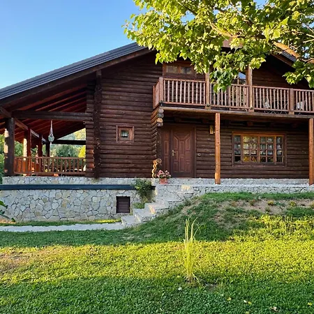 Pine River Dobrenica - 4000 M2 Riverside Estate בקתה Bihać