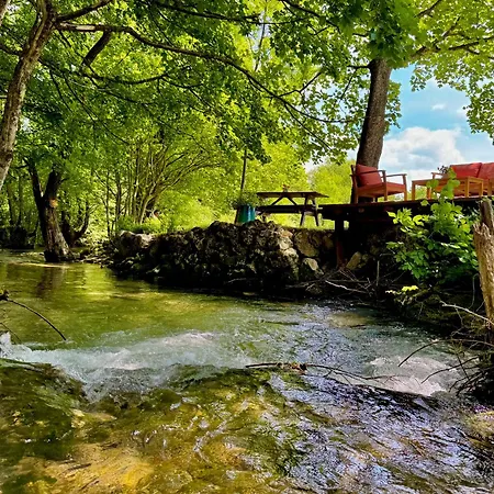 Pine River Dobrenica Alpesi faház